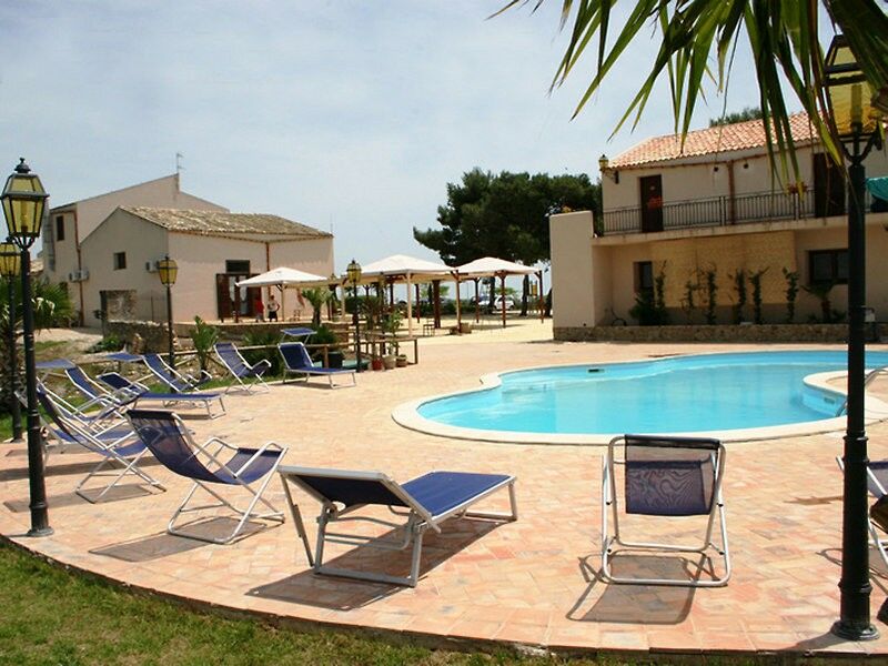 מנפי Agriturismo Tenuta Stoccatello מראה חיצוני תמונה