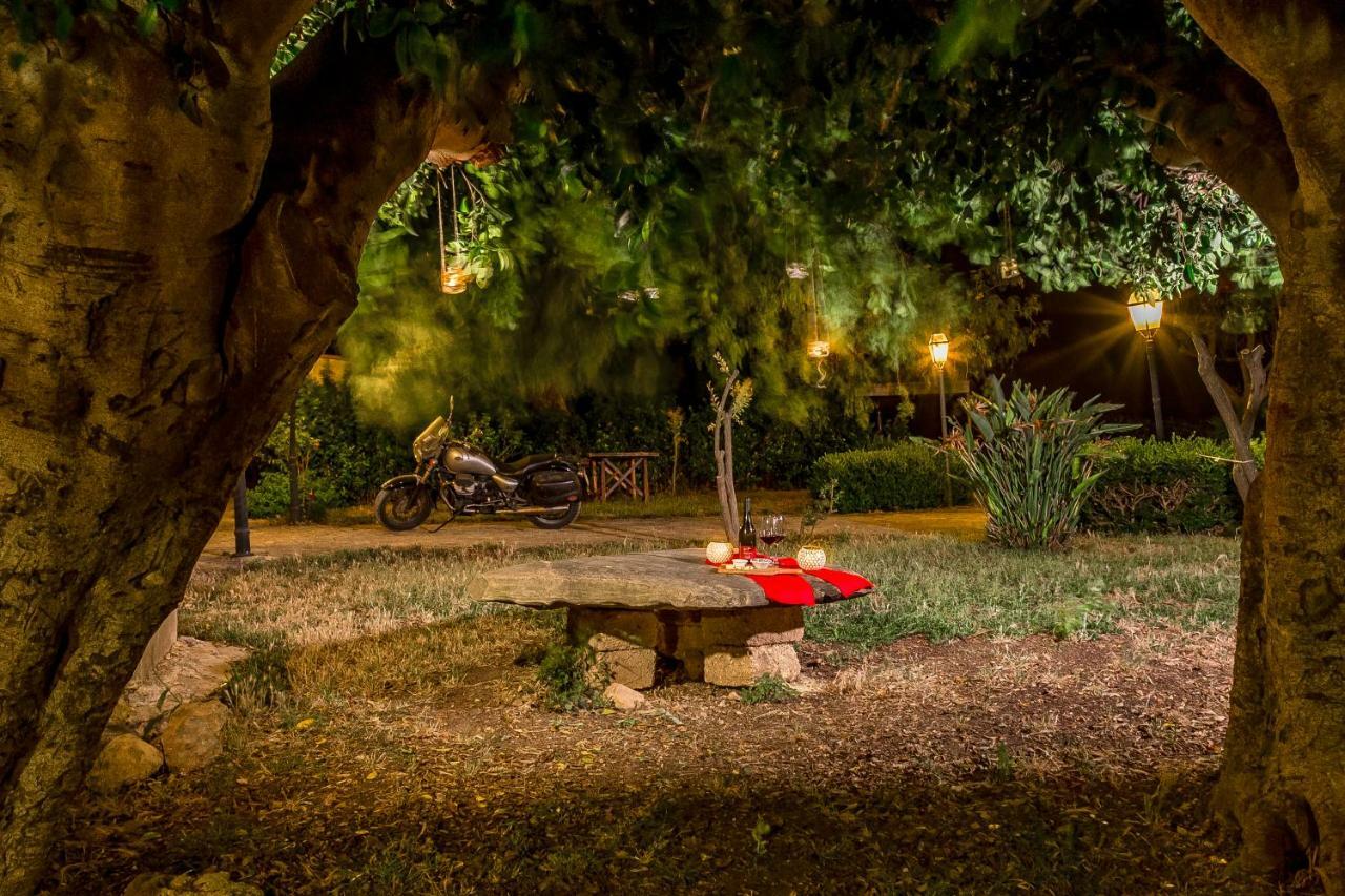 מנפי Agriturismo Tenuta Stoccatello מראה חיצוני תמונה