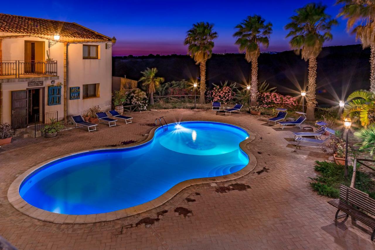 מנפי Agriturismo Tenuta Stoccatello מראה חיצוני תמונה