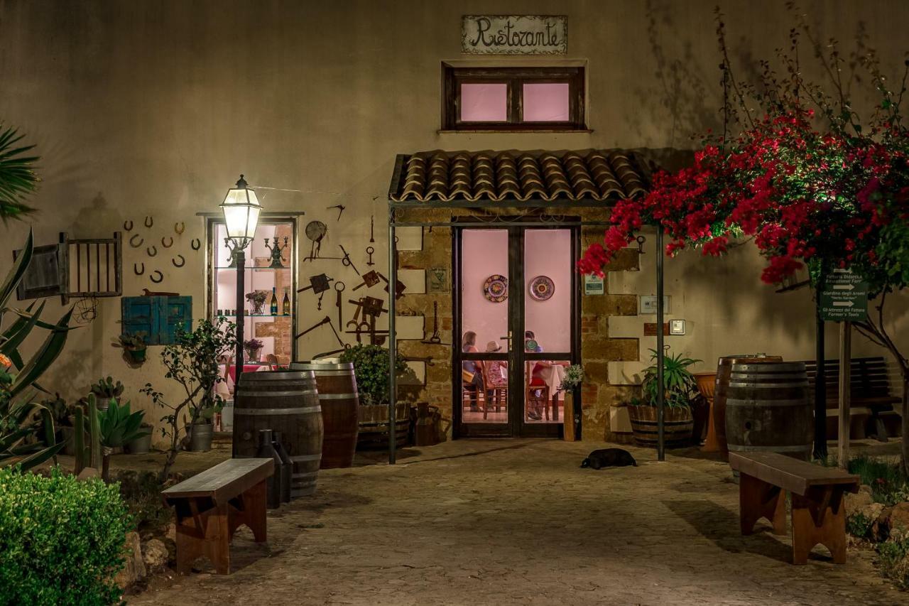 מנפי Agriturismo Tenuta Stoccatello מראה חיצוני תמונה