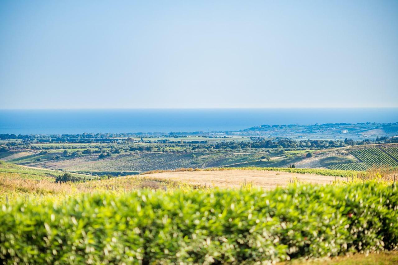 מנפי Agriturismo Tenuta Stoccatello מראה חיצוני תמונה