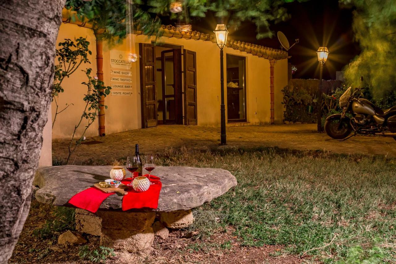 מנפי Agriturismo Tenuta Stoccatello מראה חיצוני תמונה